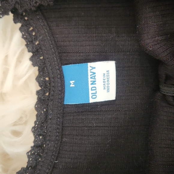 Old Navy Lace Trim Ribbed Cropped Black Tank Top - Picture 3 of 4